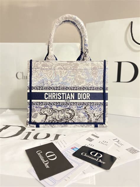 Geantă tote Christian Dior din pânză .